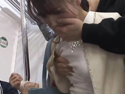 无抵抗言いなり痴汉电车 绝顶を教え込まれた巨乳女子大生_2